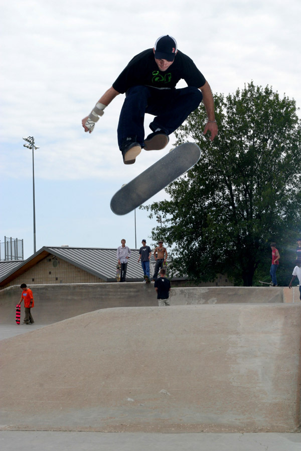 Switch front 50 switch front shove late flip out. PHOTOS: